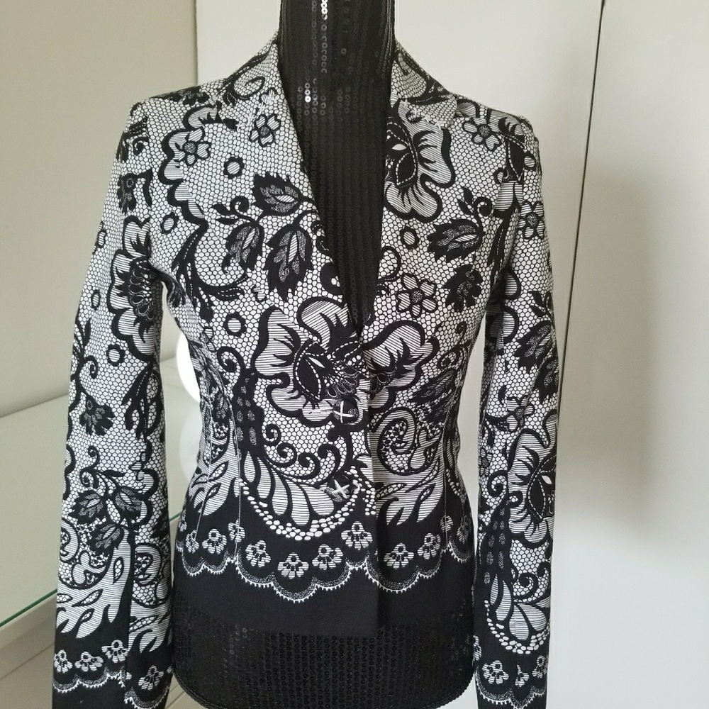 Jacket black and white
